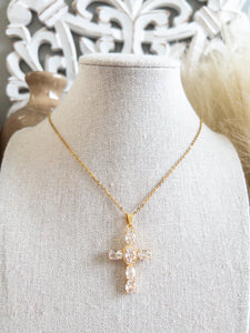 CROSS NECKLACE - GOLD