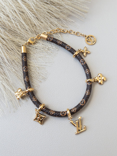 FRANCI CHARM BRACELET