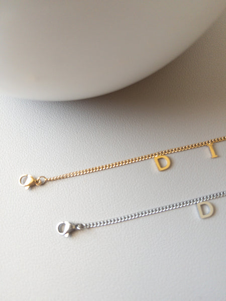 DAINTY BRACELET